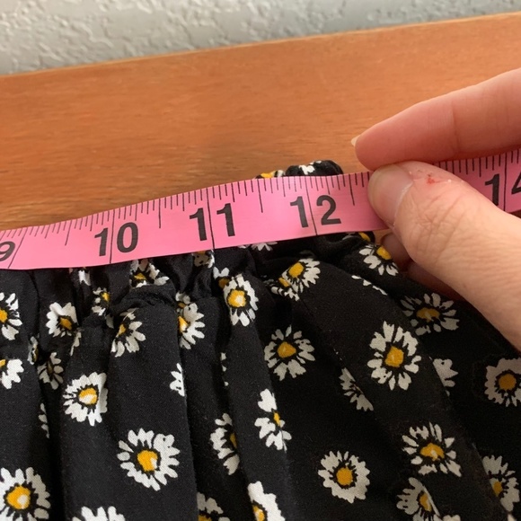 Brandy Melville Black And Daisy Skirt One Size Fits All *See Measurements (1250) - Picture 7 of 9